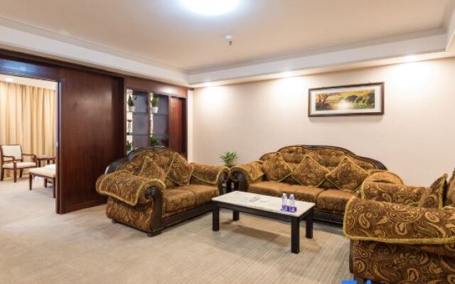 Zhong Hua Hotel