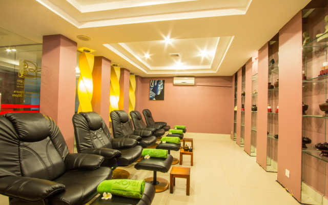 Royal Empire Hotel