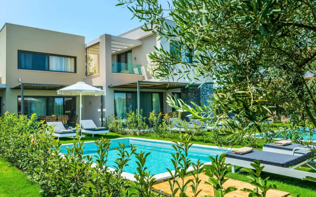 Dionisos Luxury Villas
