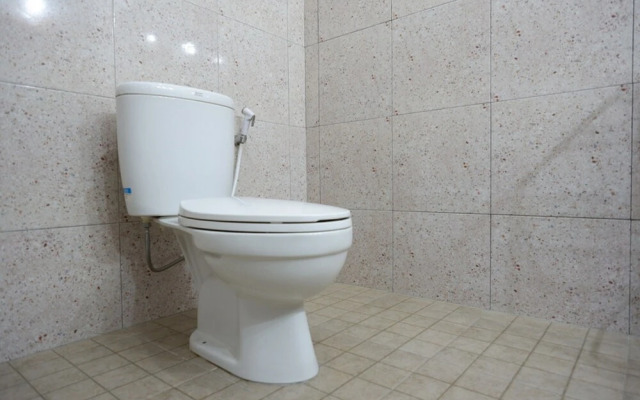 Reddoorz Plus Near Pantai Melase Lombok