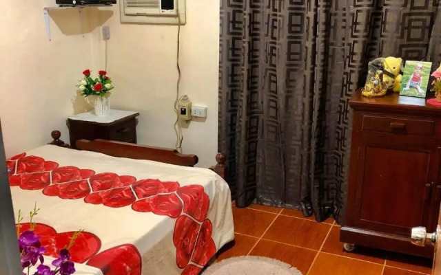 15pax-2 minutes to Vigan-RoseandFer Transient-2 Bedroom House