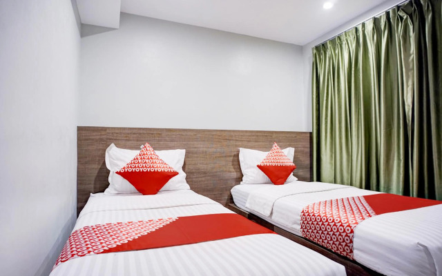 Collection O Gapura Hotel Near Parapat Penatapan Danau Toba