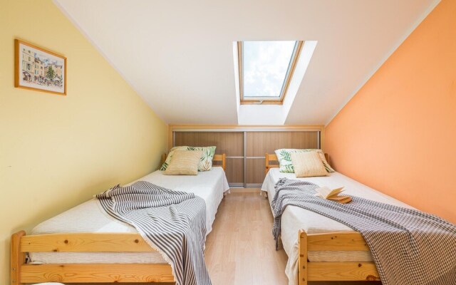 Nice Apartment in Porec With 2 Bedrooms and Wifi