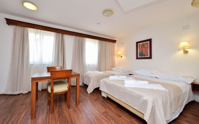 Hotel ZaDaR