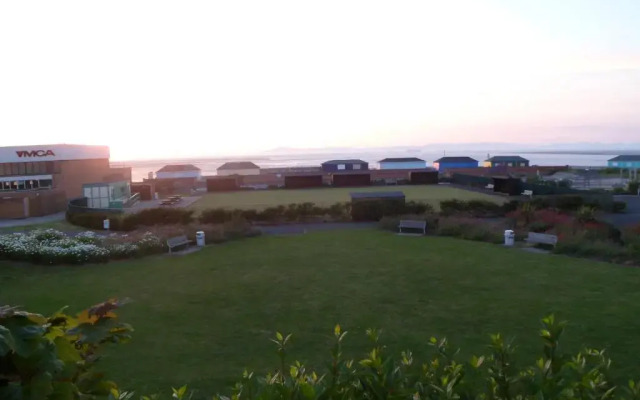Wavecrest Lodge