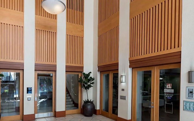 Global Luxury Suites at San Fernando