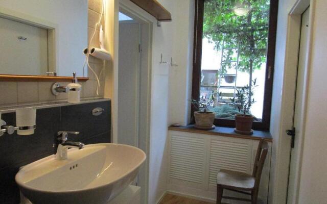 Ferienwohnung-im-mauerbluemchen