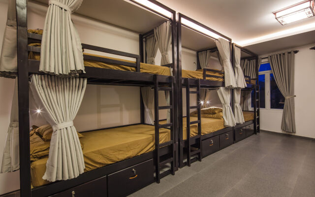 Phu House Hostel