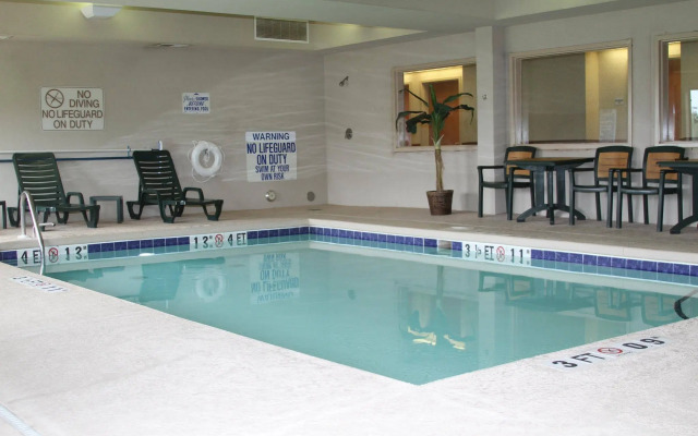 Spark by Hilton Smithfield I-95