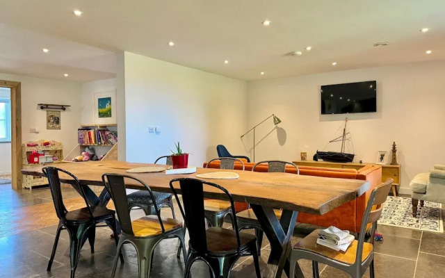 Seawynds Family Home With Far-reaching Sea Views