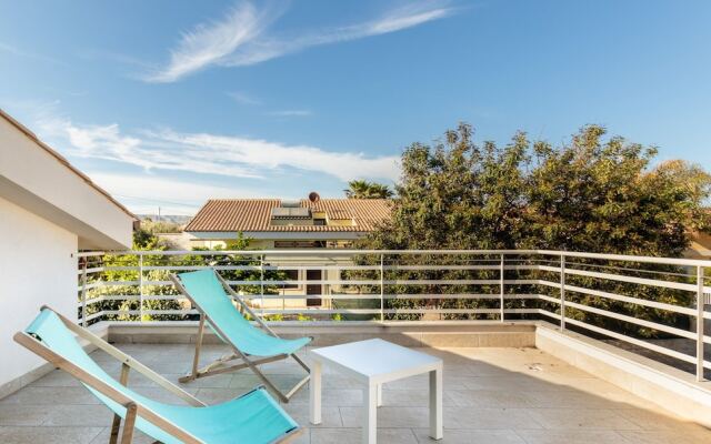 Dolce Mare, Villas