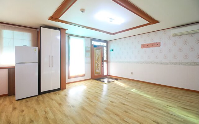 Cheongdo Four Seasons Pension