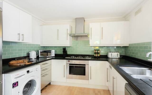 The South Kensington Place - Modern & Bright 4bdr Townhouse