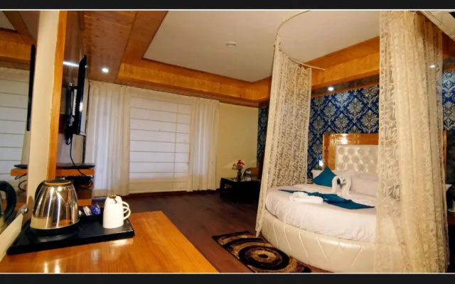 Grand Krisa Resort & Spa