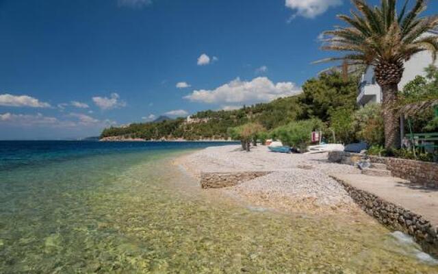 Luxury Villa Happiness