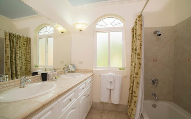Colina 8E Family - Condo