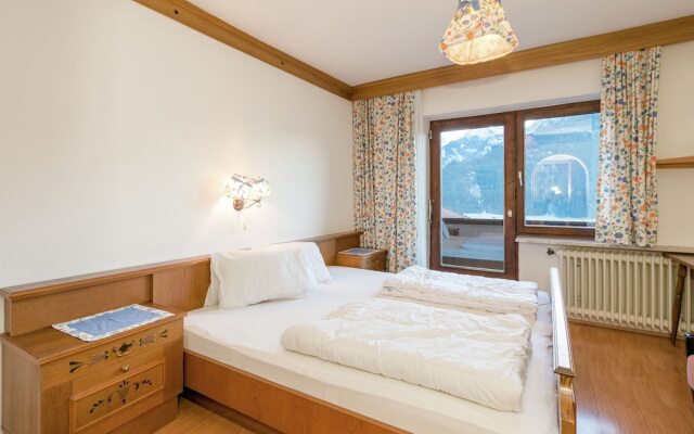 Spacious Apartment in Hollersbach im Pinzgau near Ski Area