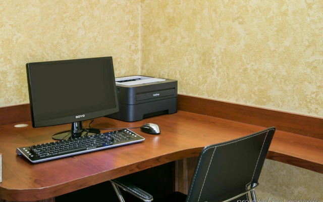 Sleep Inn & Suites Near Downtown North