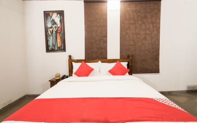 Capital O 15942 Anting Villa Hotel