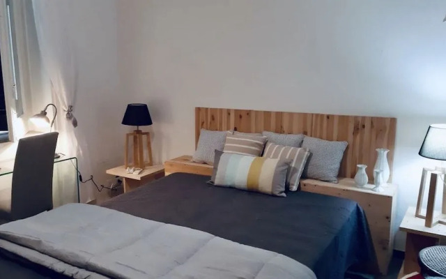 B&B Charme Centre-Ville Art & Lit Rooms