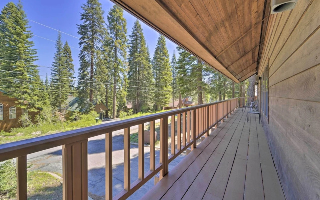 Wraparound Deck & Pool Access: Truckee Cabin