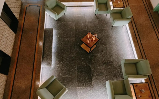 Ataraxia Crestmont Resorts & Spa