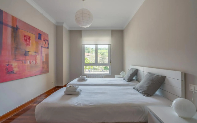 Zubia apartment by People Rentals