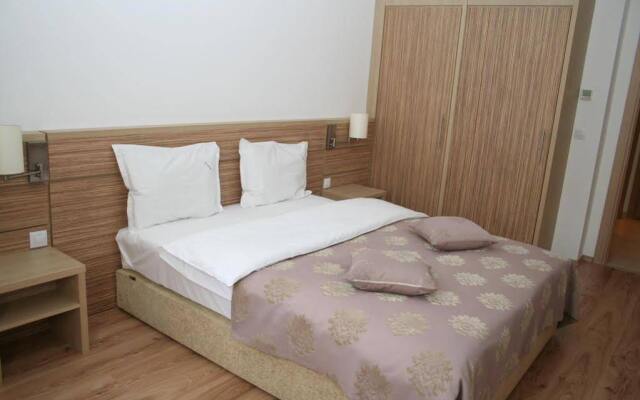 Top Rooms Aparthotel