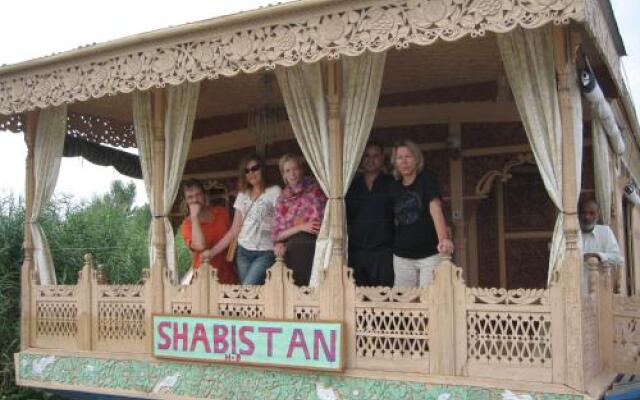 Shabistan Group of Houseboats