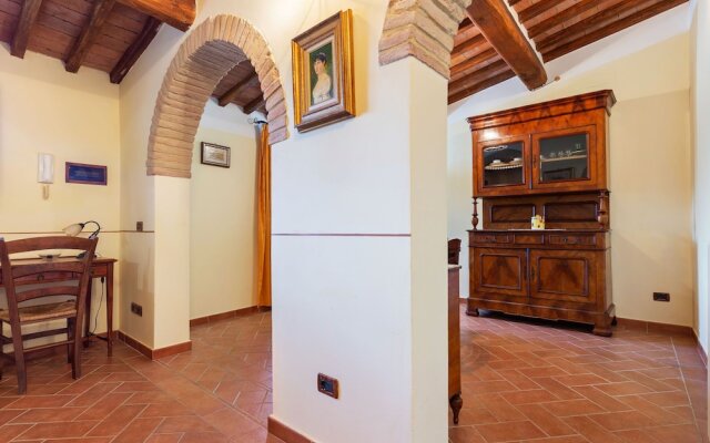 Secluded Holiday Home in Bibbiano With Courtyard