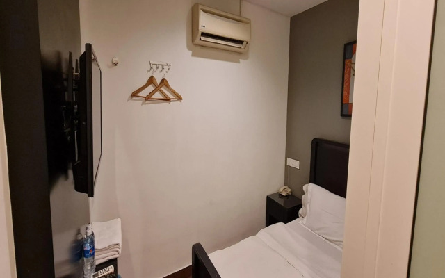 Hotel O Crossroads Hotel