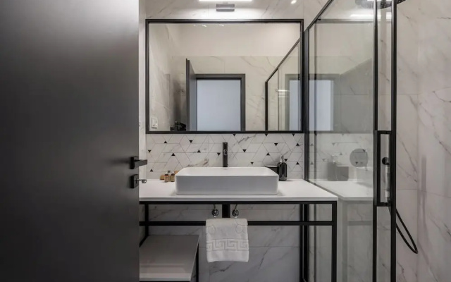 Astoria Boutique Suites - by BQA