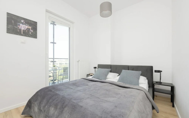 Studio With Balcony Wola by Renters