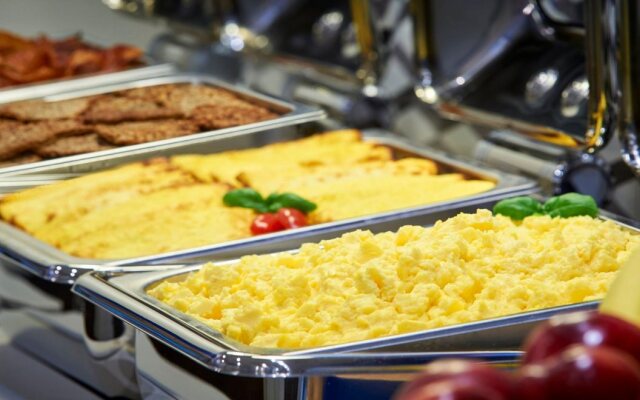 Holiday Inn Express and Suites Brantford by IHG