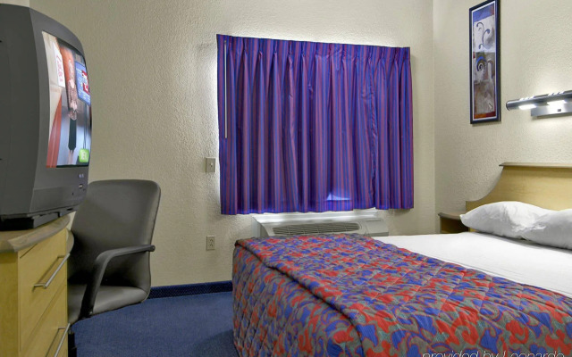 Red Roof Inn Houston - Westchase