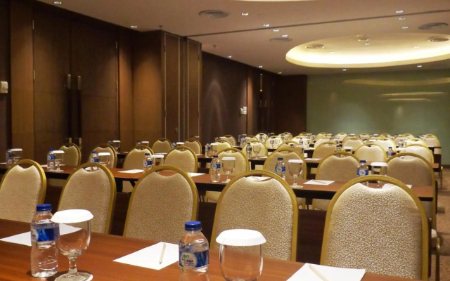 Soll Marina Hotel Serpong