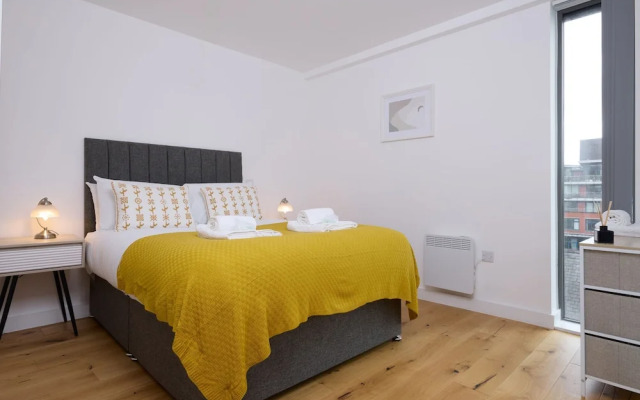 Elegant Two-bedroom Duplex in the Northern Quarter