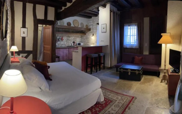 Maison d'Alienor - Gîtes