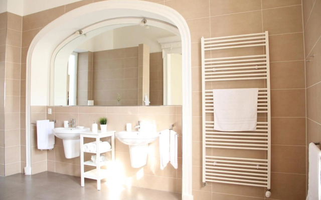 Luxury Design City centre Apartment