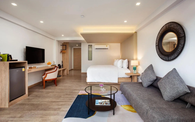 Anona Beachfront Phuket Resort