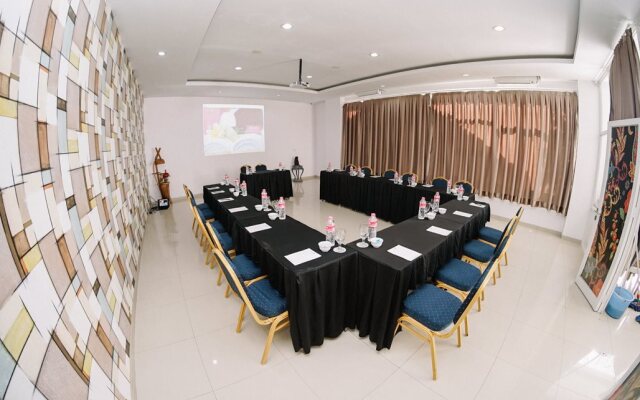 Summer Quest Hotel
