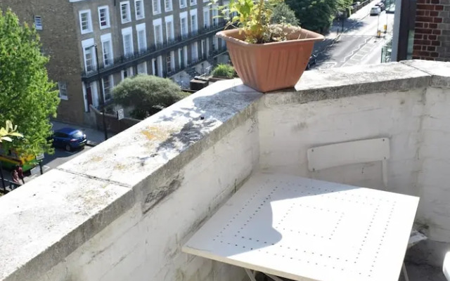 Sunny Flat Between Camden Town & Primrose Hill