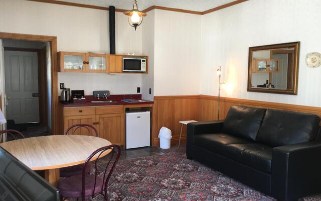 Settlers Cottage Motel