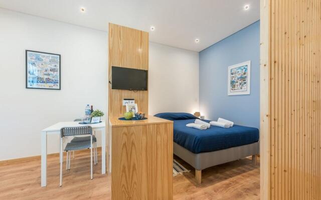 733 Costa Cabral Metro Residence