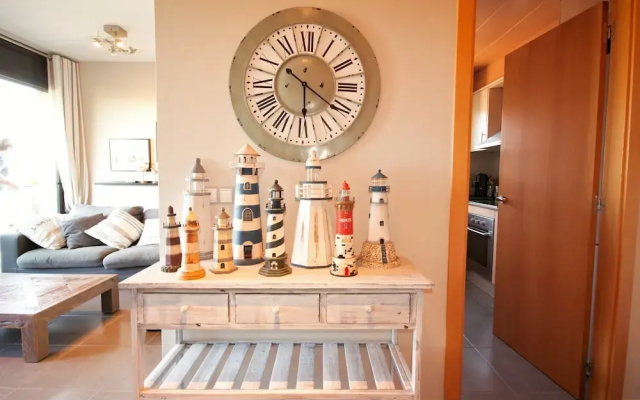 Wonderful Apartment in St Pere Pescador With Communal Pool