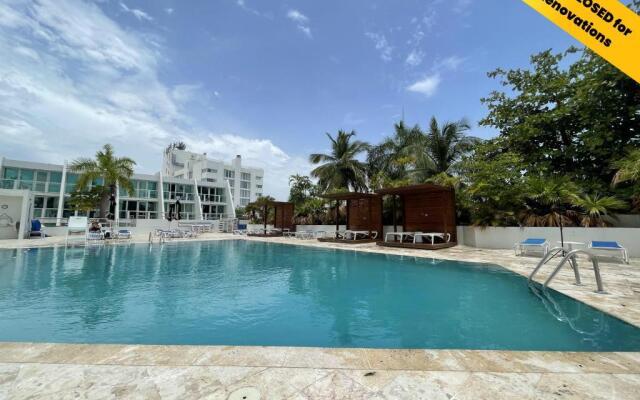 2BR Condo at Isla Verde Beach