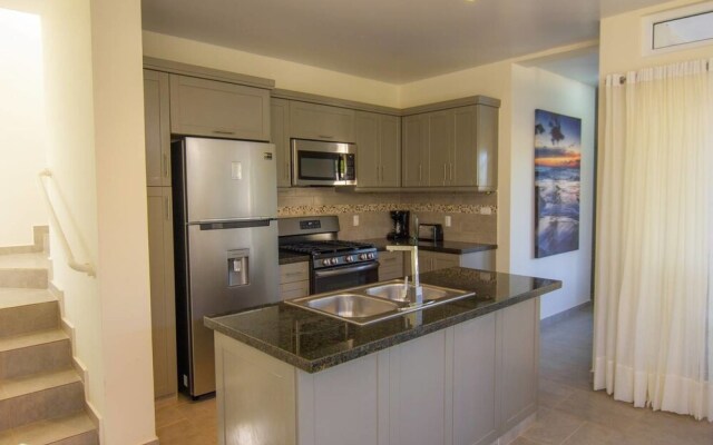 New Custom Design With Plenty of Outdoor Space