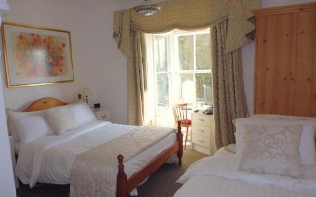 Stone Lodge