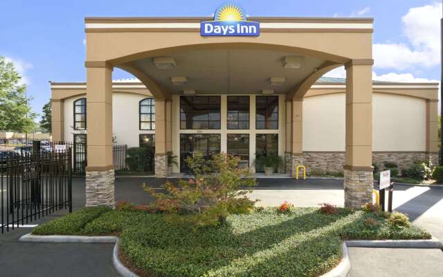 Days Inn & Suites by Wyndham Tuscaloosa - Univ. of Alabama