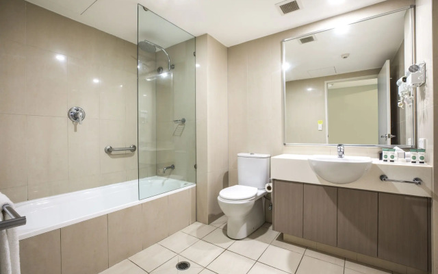 Nightelier Narrabeen